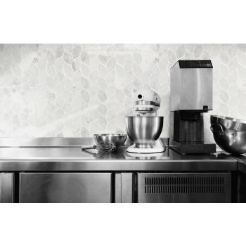 Carrara White Leaf Pattern Honed Marble Mosaic Tile